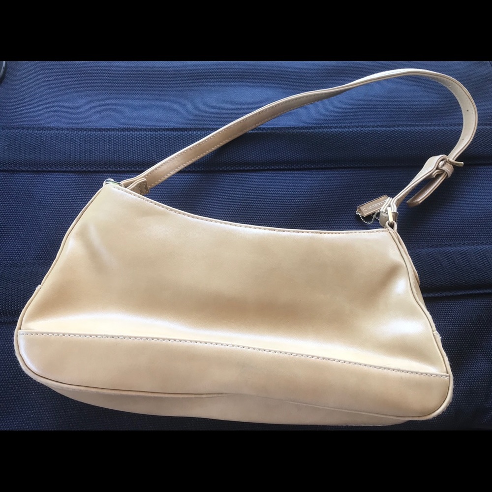 Liz Claiborne clutch purse